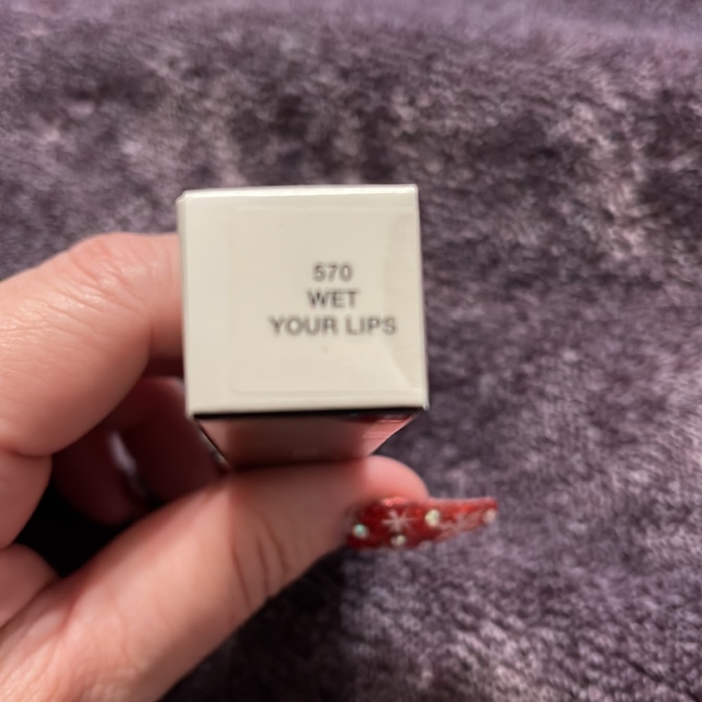 Marc Jacobs 570 Wet Your Lips Enamored Hydrating Lip Gloss Stick - Picture 3 of 4